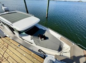 2018 Axopar 37 XC Cross Cabin