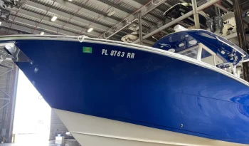 2018-cobia-301-center-console-power-9384888-20240509131225026-1_XLARGE