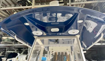 2018-cobia-301-center-console-power-9384888-20240509131332977-1_XLARGE
